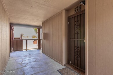 1810 E Blacklidge Dr unit 112, Tucson, AZ 85719 - photo 3