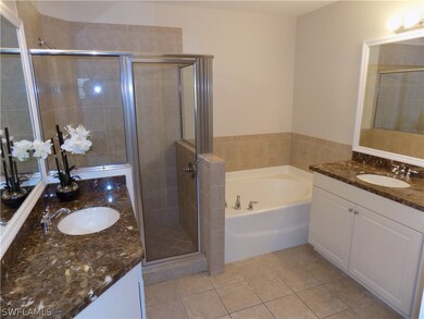 wow, what a master bath on-suite