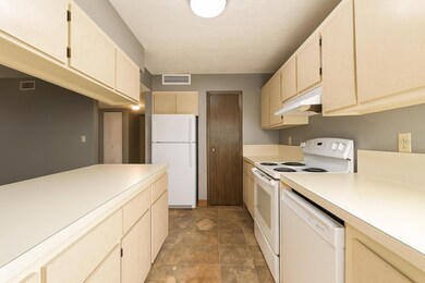 2811 SW Archer Rd unit V181, Gainesville, FL 32608 - photo 7