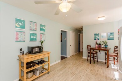 Eat-In Kitchen