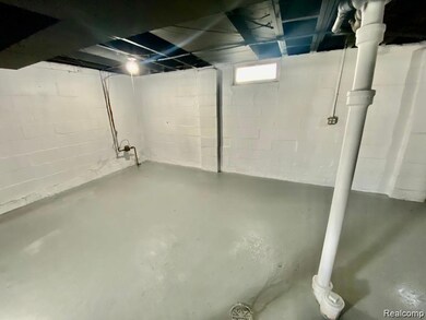 9156 Winthrop St, Detroit, MI 48228 - photo 6