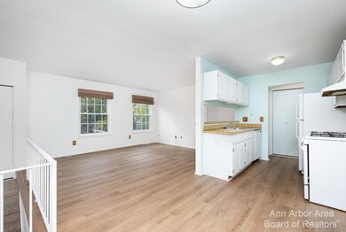 2718 Glenbridge Ct, Ann Arbor, MI 48104 - photo 4