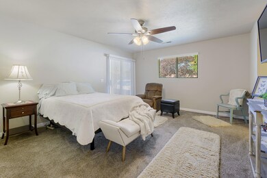 Listing_832404_Photo_4