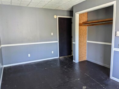 800 N Main St, Harrisburg, IL 62946 - photo 7