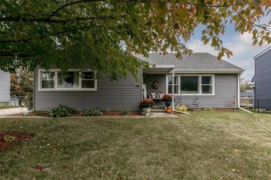 3308 Sue Ln NW, Cedar Rapids, IA 52405 - photo 2