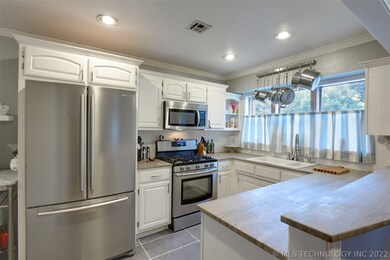 236 E 35th St, Tulsa, OK 74105 - photo 5