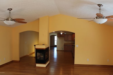 Greatroom - looking toward Kitchen