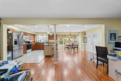 1820 Cambridge Dr, Carpentersville, IL 60110 - photo 5