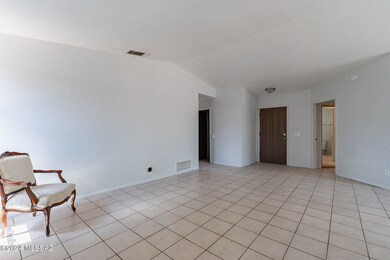 2651 W Bensbrook Place, Tucson, AZ 85741 - photo 4