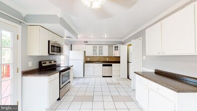 9759 Hagel Cir, Lorton, VA 22079 - photo 3