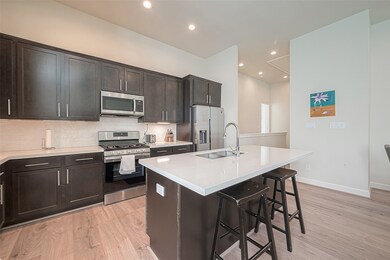 139 Knightsbridge Park Ln, Houston, TX 77018 - photo 6