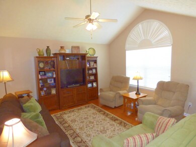 370 Bleemel Ln, Mount Washington, KY 40047 - photo 6