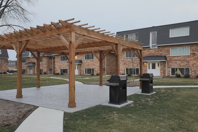 10023 Holly Ln unit 2S, Des Plaines, IL 60016 - photo 3