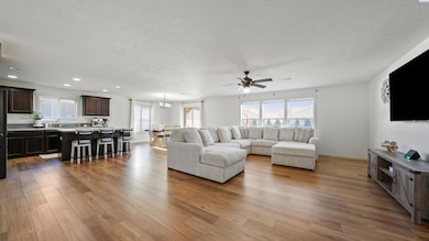 1752 S 13th St, Sunnyside, WA 98944 - photo 7