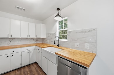 704 Graham St, Cleburne, TX 76033 - photo 5