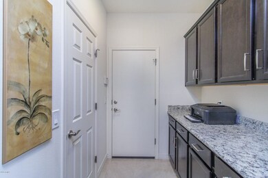 6) TO WALK-IN PANTRY _ GARAGE