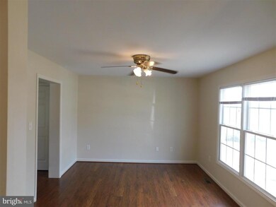 15112 N Ridge Ave, Greencastle, PA 17225 - photo 3