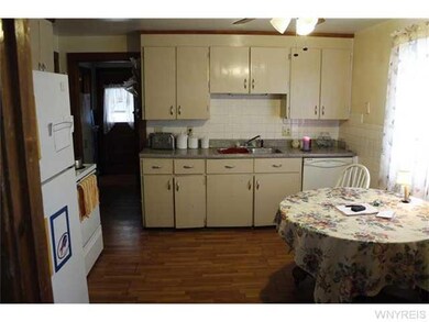 127 8th Ave, North Tonawanda, NY 14120 - photo 3