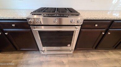 Kitchen Aid GAS/Convention stove/oven