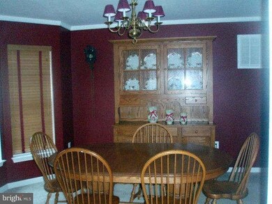 11201 Davidson Ln, Fredericksburg, VA 22407 - photo 4