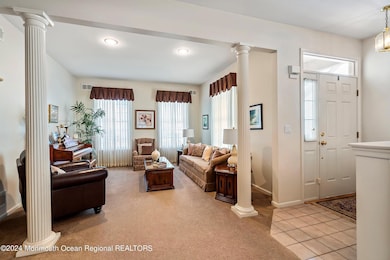 Foyer to LR