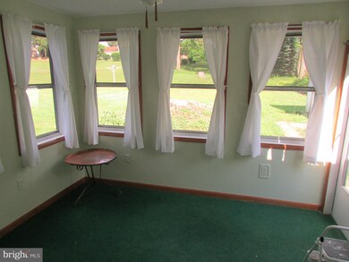 87 Twin Hill Dr, Waynesboro, PA 17268 - photo 6