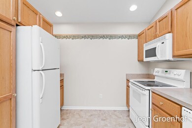 1723W.ClearWaterDr-14LoRes