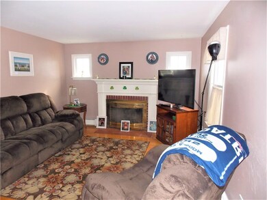 70 Holland Ave, Riverside, RI 02915 - photo 3