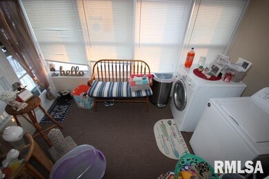 1617 E High St, Davenport, IA 52803 - photo 5