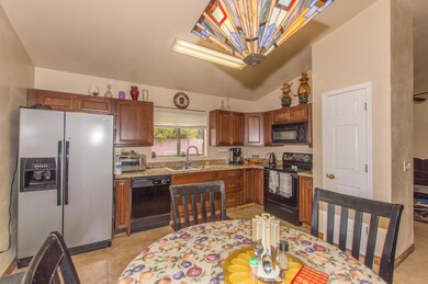 06 Kitchen