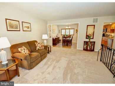 218 Hemlock Dr, North Wales, PA 19454 - photo 4