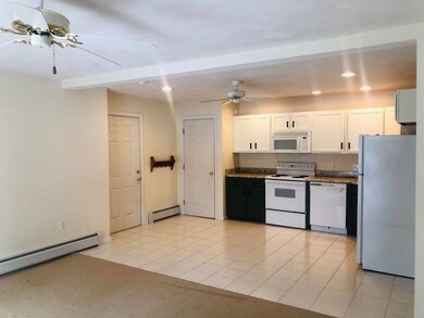 9 Stoneridge Ln unit 17, York, ME 03909 - photo 3