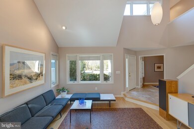 11205 Pavilion Club Ct, Reston, VA 20194 - photo 5