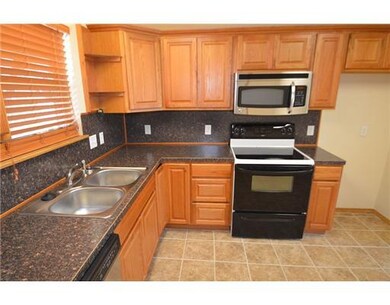 Cafeteria/Kitchen. Newer appliances