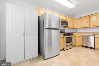 1146 Brookwood Ln, Glenolden, PA 19036 - photo 7