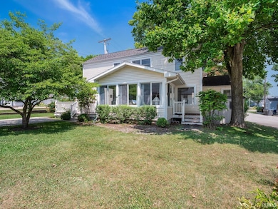 919 S Haug St, Syracuse, IN 46567 - photo 2