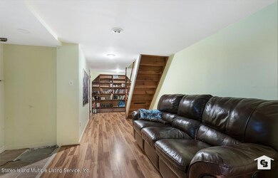 43 Perry Ave, Staten Island, NY 10314 - photo 6