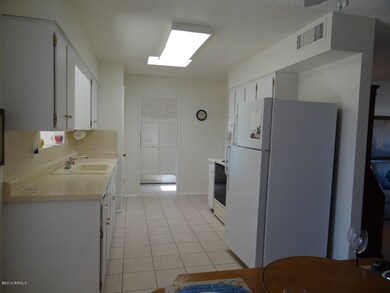 BRIGHT KITCHEN