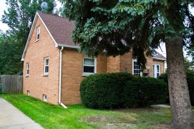 1715 8th St, Waukegan, IL 60085 - photo 5