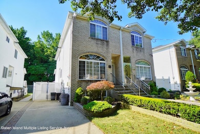 132 Camden Ave, Staten Island, NY 10309 - photo 2