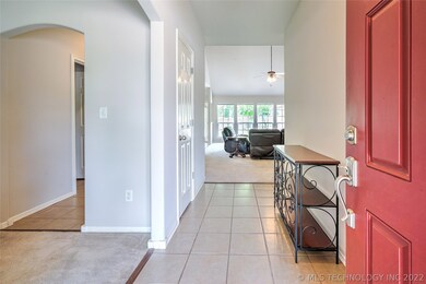  Welcome your guests into this tiled entry with co
