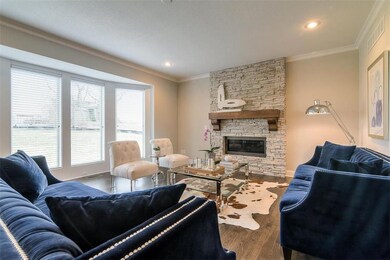 Beautiful Great Room with Hardwoods and Linear Fir