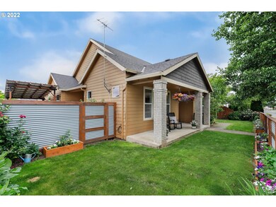 1434 N Hazelnut Ct, Canby, OR 97013 - photo 3