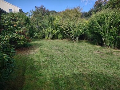 3 Meadow St, South Dartmouth, MA 02748 - photo 2