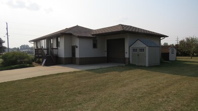 1008 13th St SW, Jamestown, ND 58401 - photo 2