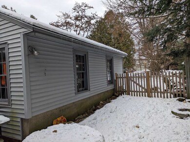 80 Davis St, Rutland, VT 05701 - photo 5