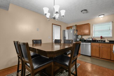 Eat in Kitchen