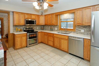 770 Thomas St-109