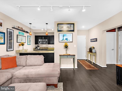 Silo Point, Baltimore, MD 21230 - photo 5