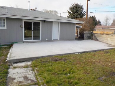 4315 Memorie Ln, Klamath Falls, OR 97603 - photo 4